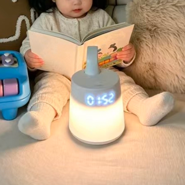 Mountable Feed-Tracker Night Light