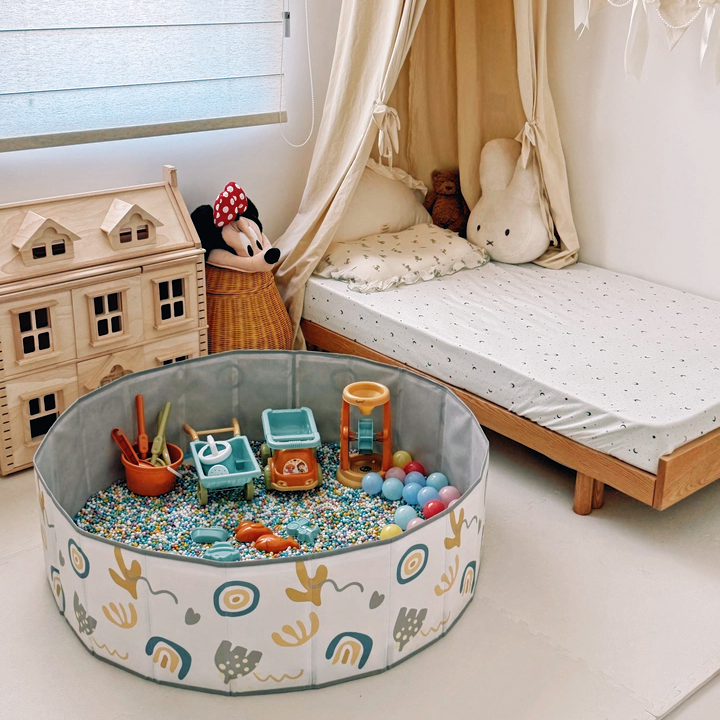 HomeBeach Mess-Contained Ball & Sand Pool